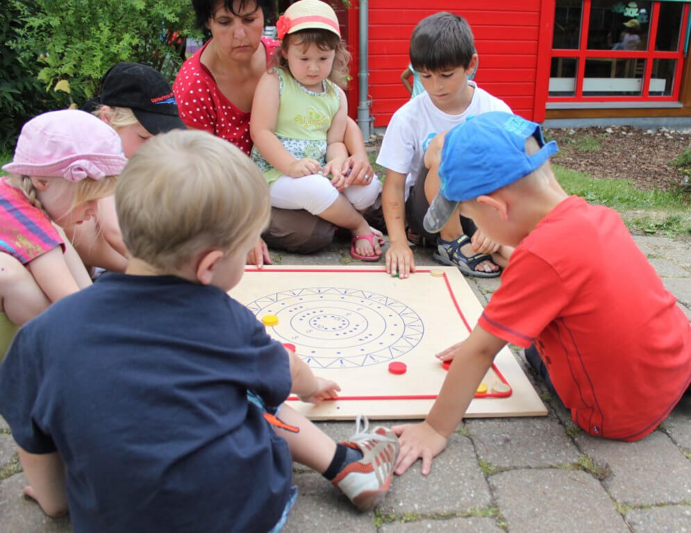 Tischcurling-aus-Holz