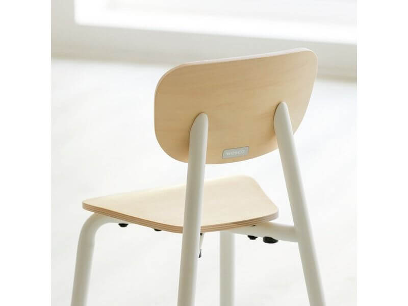 kitasruhl-bunte-metallbeine