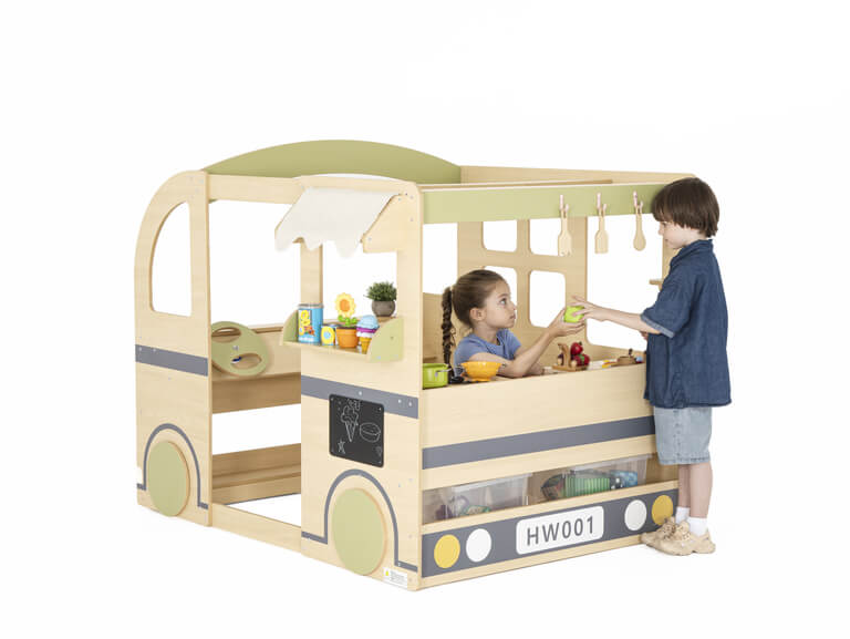 kinder-spielhaus-Food-Truck-wisdom