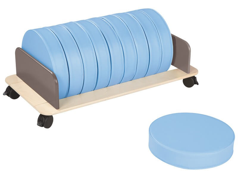 Mobiler-Kissenwagen-blaue-Kissen