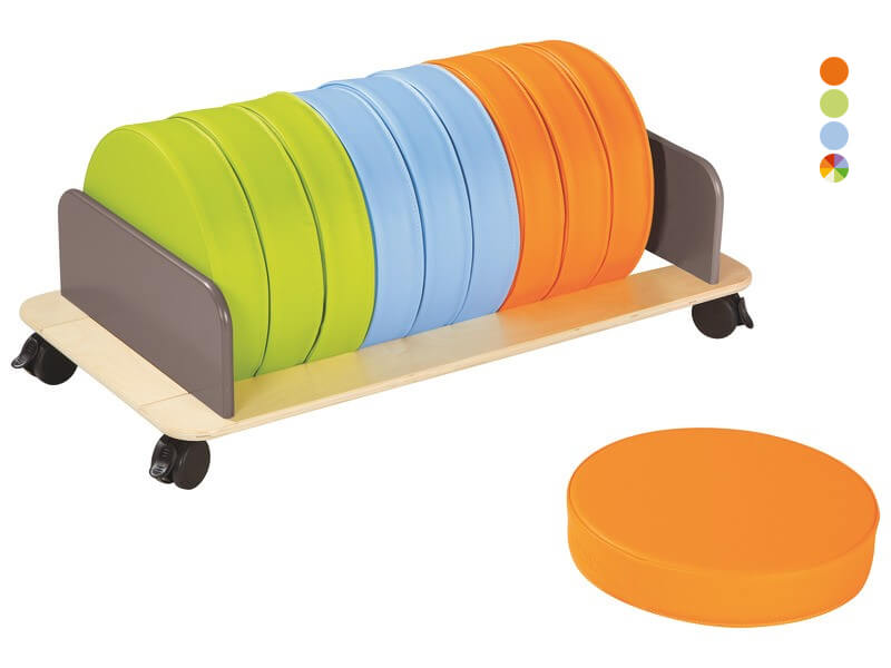 Mobiler-Kissenwagen-mit-Sitzkissen-bunt