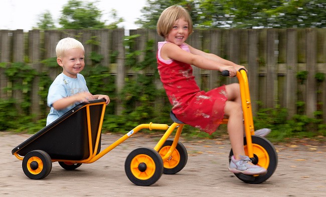 Transportanhänger-füer-Rollenspiele