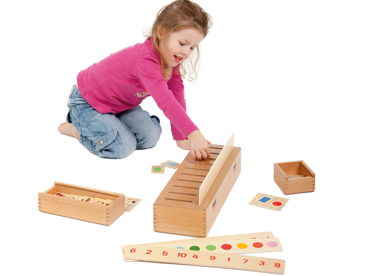 Sortier--und-Zuordnungsspiel-aus-Holz