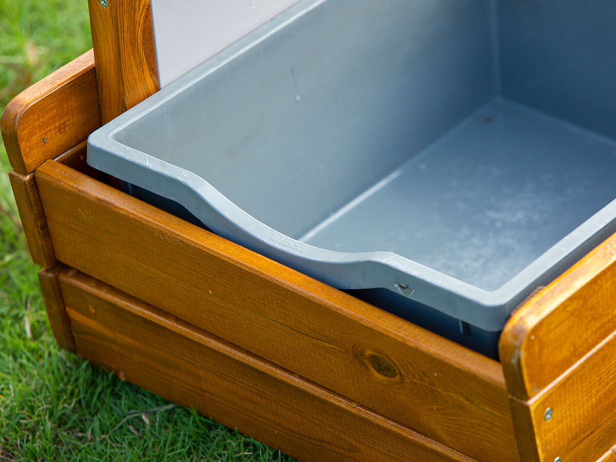 spiel-mit-wasser-regenrinne