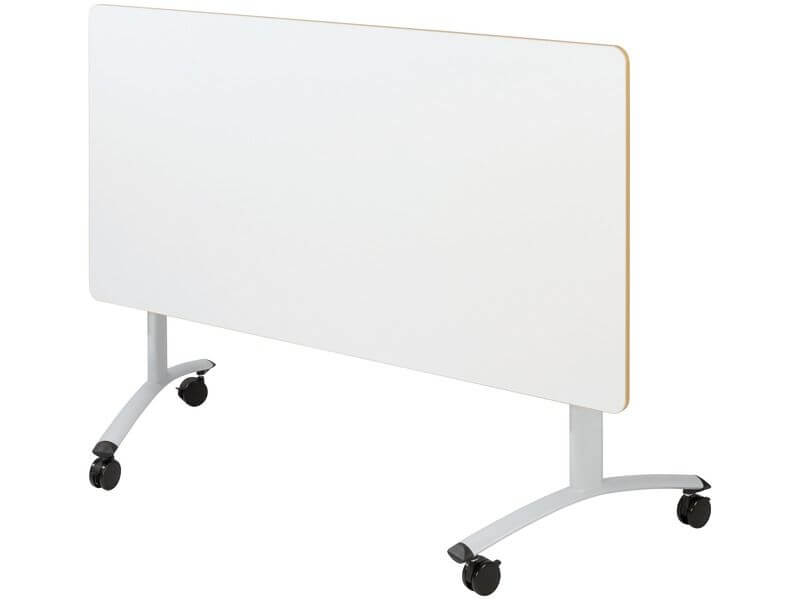 kindergarten-klapptisch-bunte-tischplatten