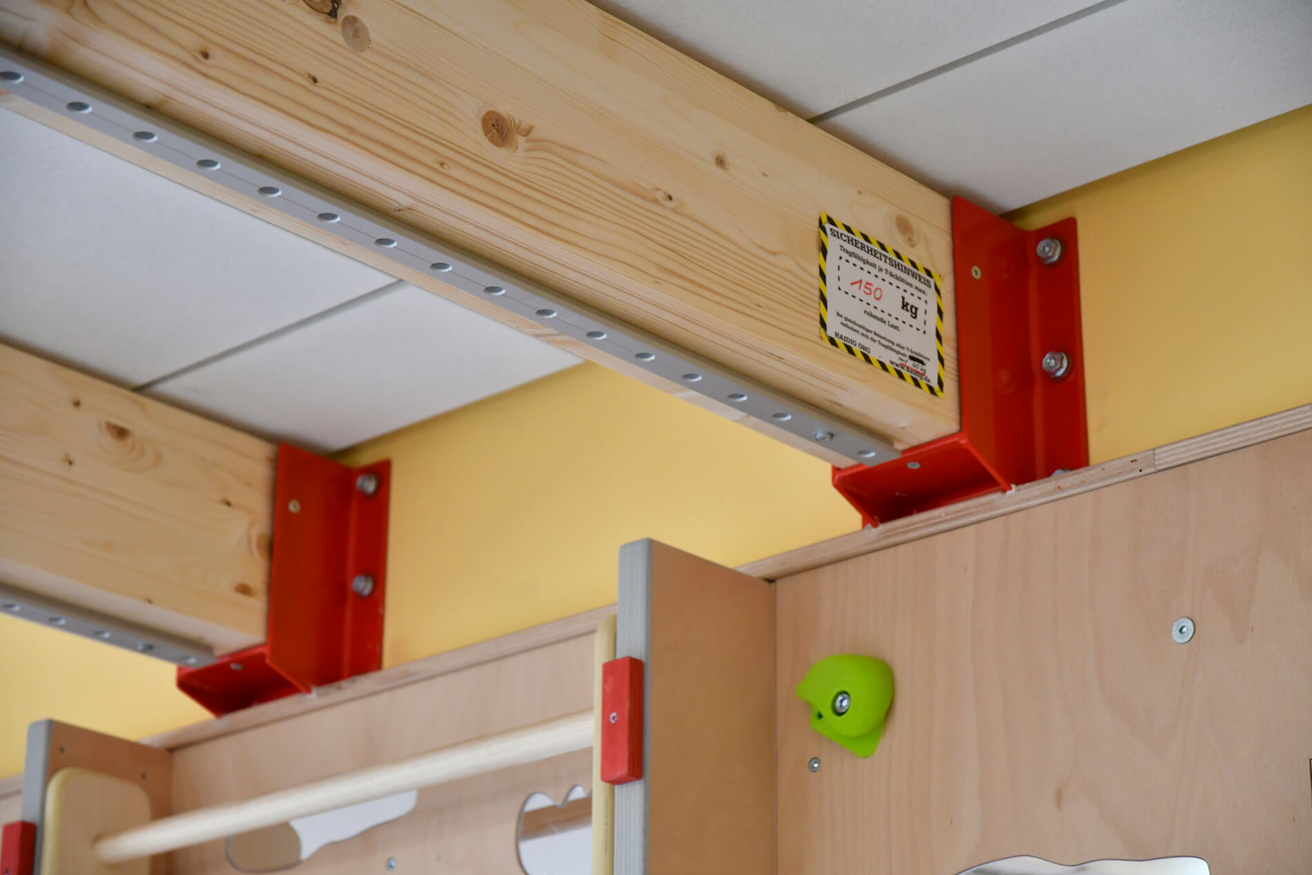 Bewegungsraum-mit-Therapieschaukel