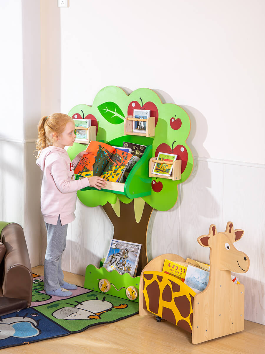 Wandregal-Apfelbaum-moebel-kita