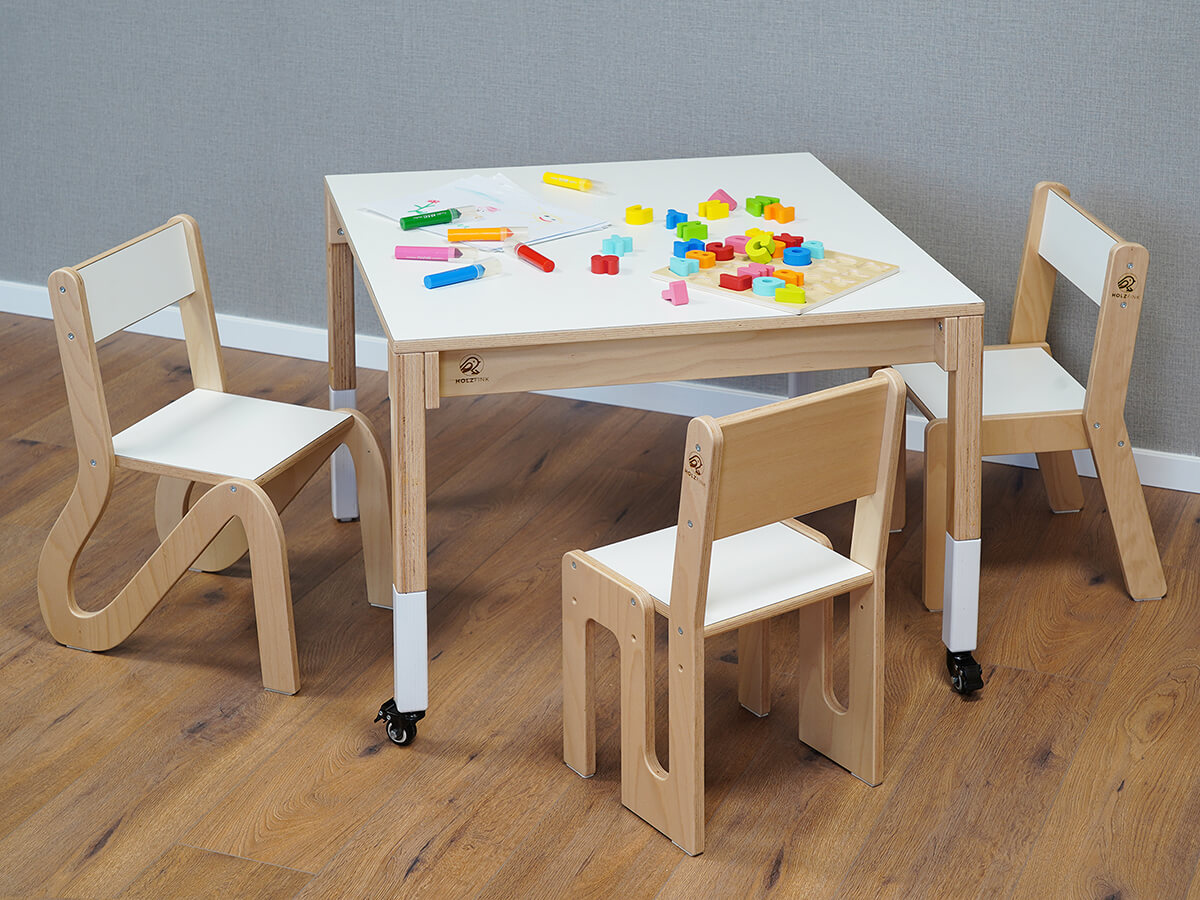 3-stuhle-tisch-rechteckig-sitzgruppe