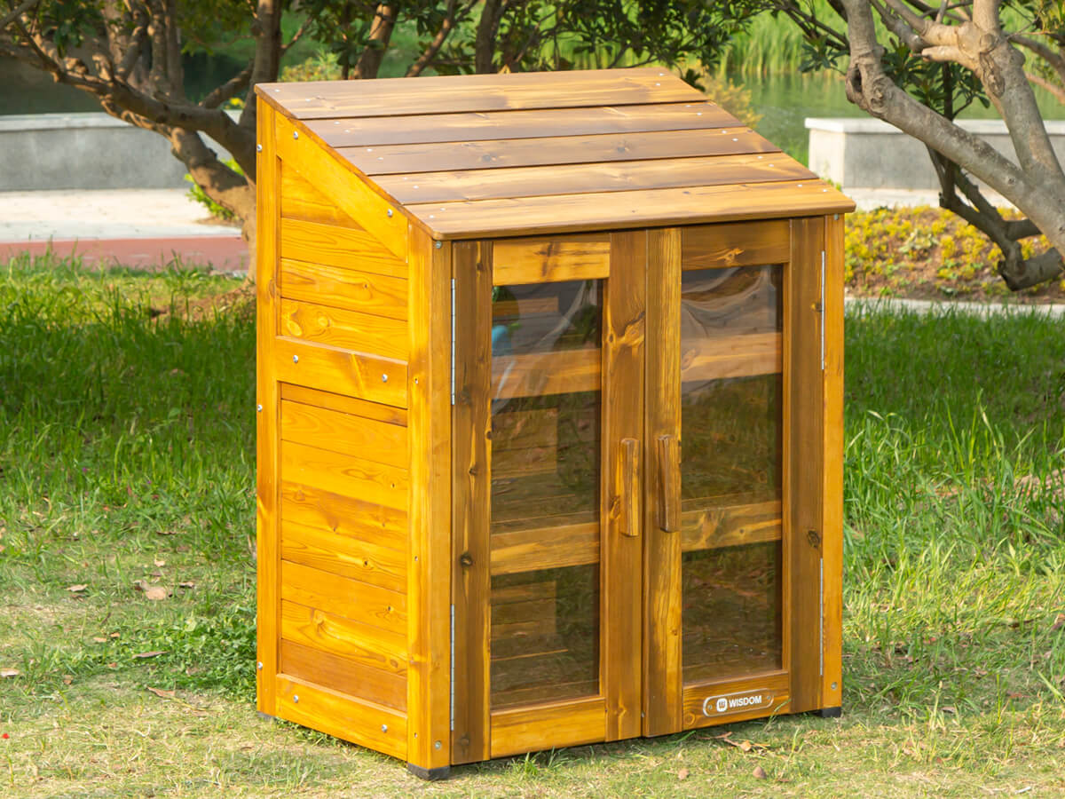 Outdoor-Schrank mit transparenten Türen