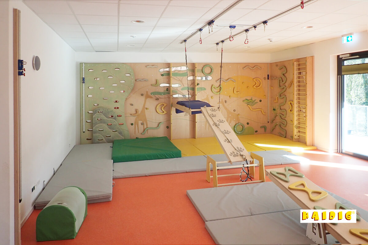 haidig-kletterwand-mit-fallschutz