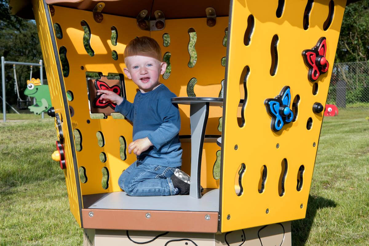 Spielhaus "Alfred" | Kindergartenbedarf HAIDIG Online-Shop