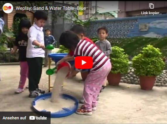 Sand- und Wasserspieltisch