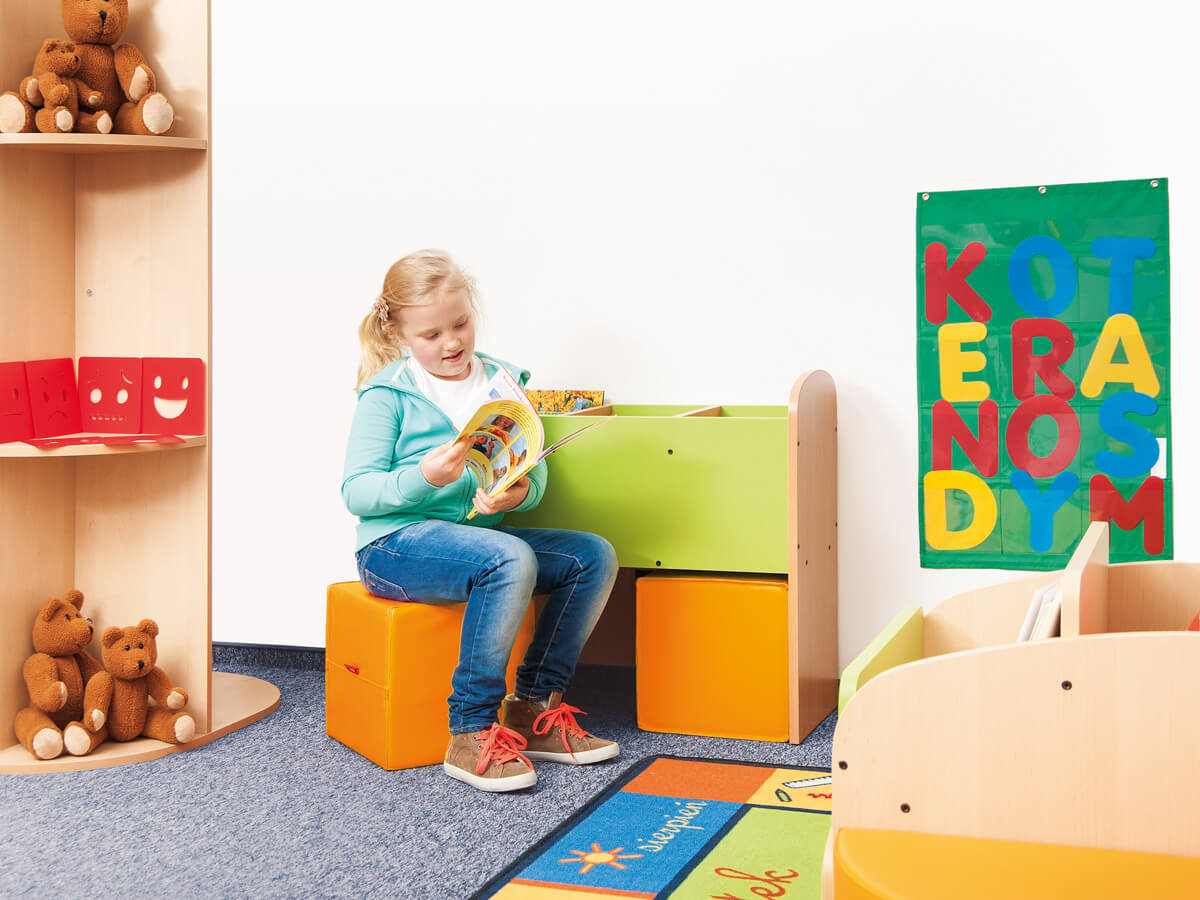  Bücherregal 