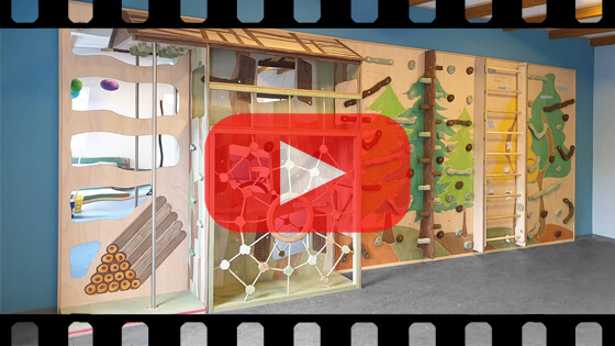Kindergarten Kletterwand "Waldhütte
