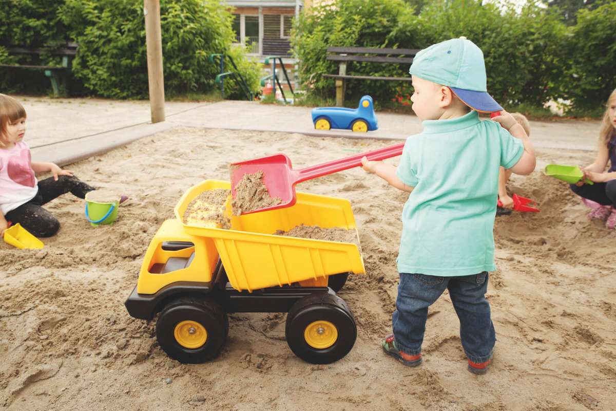 Spielfahrzeug Kipplaster Kindergartenbedarf HAIDIG